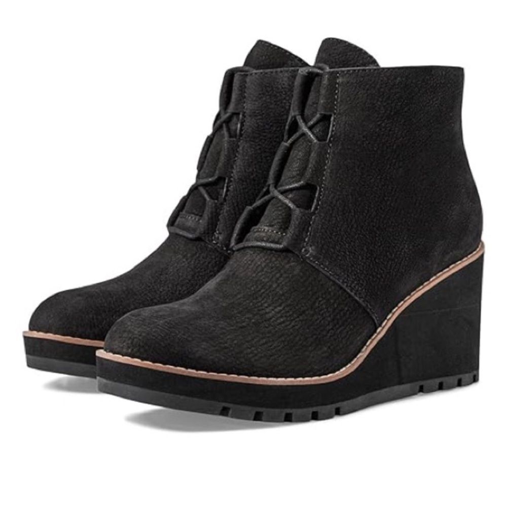 New Eileen Fisher Alpine Suede Lace-Up Wedge Booties in Black Size 8